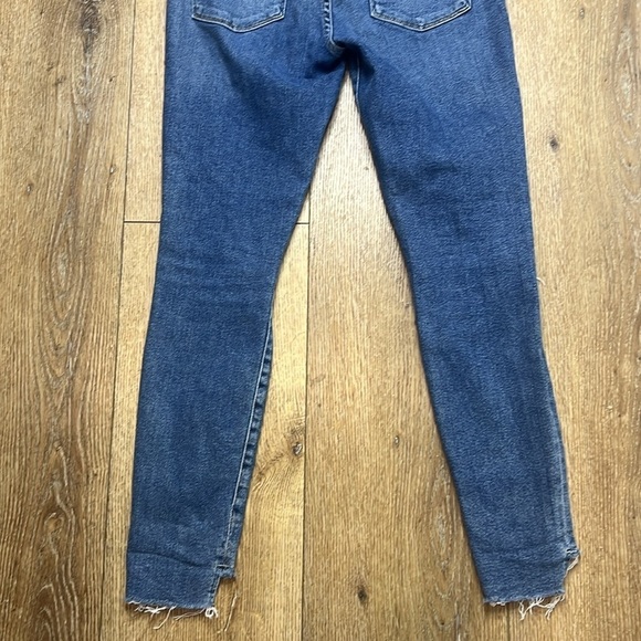 FRAME Le Skinny de Jeanne Distressed Jeans in Blackett Lane Size 28 - Picture 7 of 9